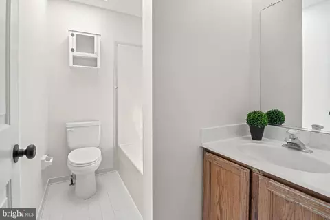 Bath - 7902 Red Globe Ct, Severn, MD 21144 photo 2 of 2