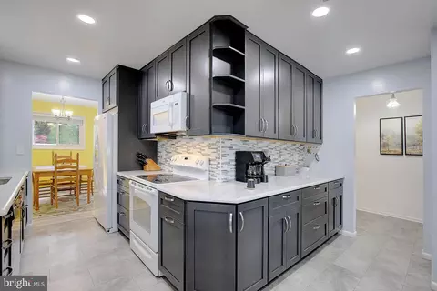 Kitchen - 3033 Marlin Dr, Riva, MD 21140 photo 3 of 6