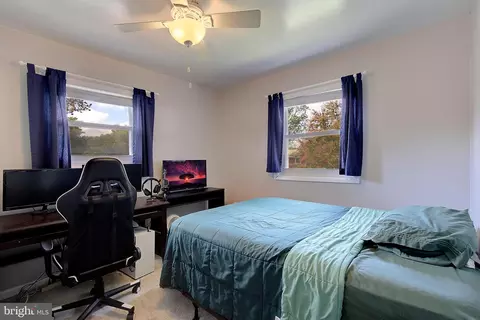 Bedroom - 3033 Marlin Dr, Riva, MD 21140 photo 8 of 8