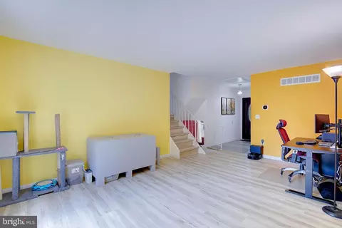 Living - 3033 Marlin Dr, Riva, MD 21140 photo 1 of 1