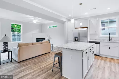 Kitchen - 404 Paradise Rd, Riva, MD 21140 photo 6 of 6