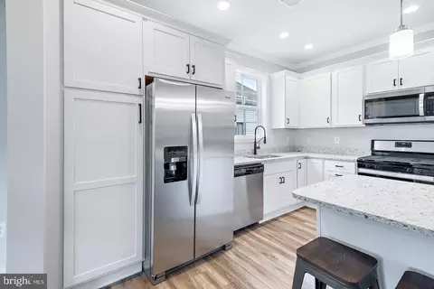 Kitchen - 404 Paradise Rd, Riva, MD 21140 photo 5 of 6