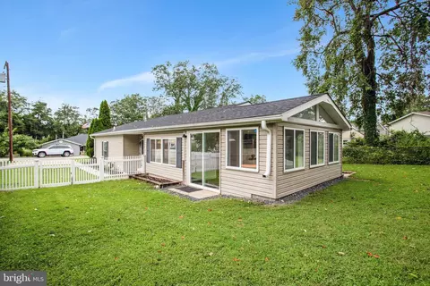 Exterior - 623 Laurel Dr, Pasadena, MD 21122 photo 3 of 5