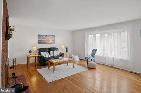 Living - 331 Old Line Ave, Laurel, MD 20724 photo 4 of 4
