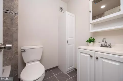 Bath - 2040 Forest Hill Ln, Crofton, MD 21114 photo 2 of 4