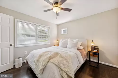Bedroom - 3908 Alberta Ave, Pasadena, MD 21122 photo 1 of 4