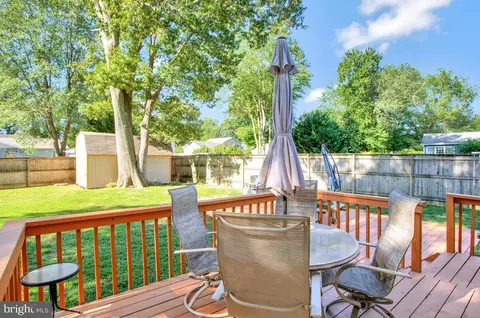 645 Gull Dr, Deale, MD 20751 photo 2