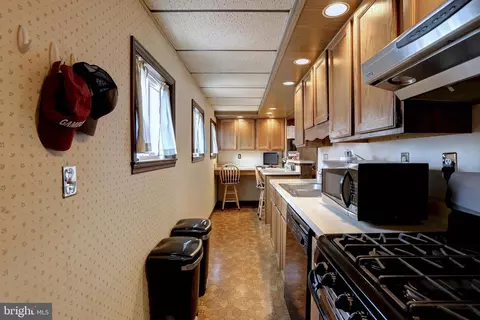 109 5th Ave, Baltimore, MD 21225 photo 13
