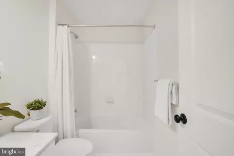 Bath - 8537 Pine Springs Dr, Severn, MD 21144 photo 5 of 6