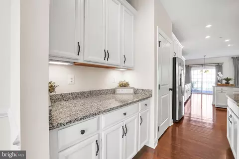 Entry Way - 8537 Pine Springs Dr, Severn, MD 21144 photo 3 of 7