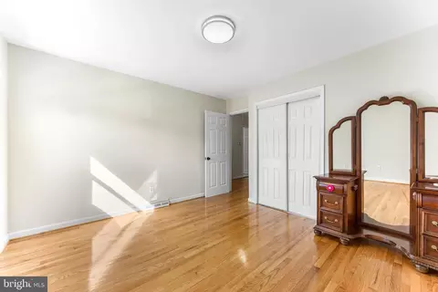 586 Forest View Rd, Linthicum Heights, MD 21090 photo 18