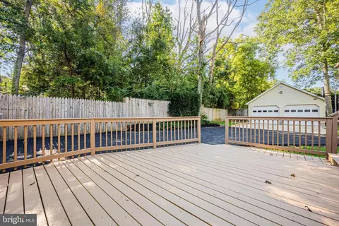 Exterior - 667 C St, Pasadena, MD 21122 photo 4 of 14