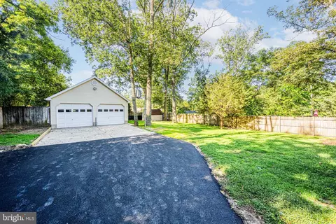 Exterior - 667 C St, Pasadena, MD 21122 photo 3 of 14