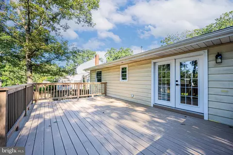 Exterior - 667 C St, Pasadena, MD 21122 photo 5 of 14