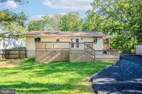 Exterior - 667 C St, Pasadena, MD 21122 photo 9 of 14