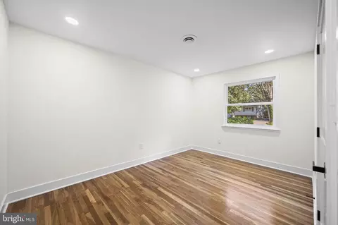 Bedroom - 667 C St, Pasadena, MD 21122 photo 1 of 6