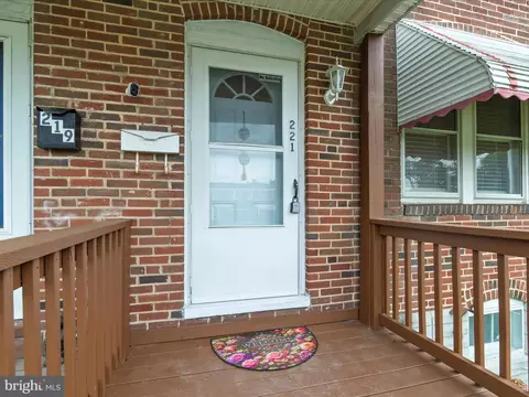 221 W Edgevale Rd, Brooklyn, MD 21225