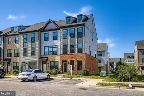 640 Chalcedony Ln, Glen Burnie, MD 21060