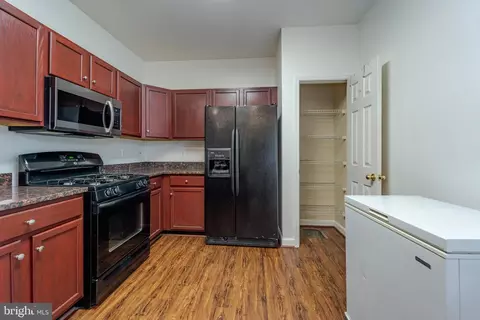 8611 Willow Leaf Ln, Odenton, MD 21113 photo 10