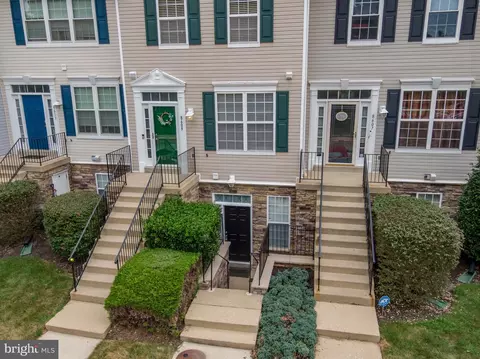 8611 Willow Leaf Ln, Odenton, MD 21113