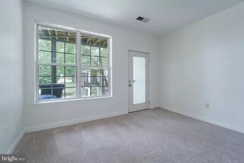 8611 Willow Leaf Ln, Odenton, MD 21113 photo 8