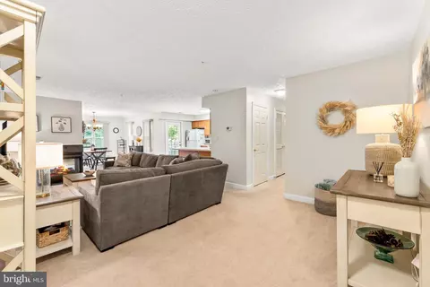 615 Admiral Dr #307, Annapolis, MD 21401