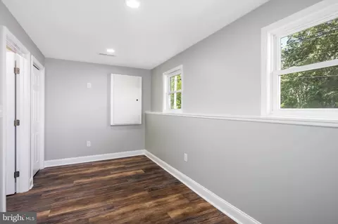 Entry Way - 7858 Tick Neck Rd, Pasadena, MD 21122 photo 5 of 5