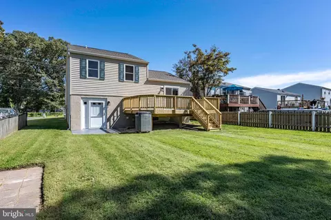 Exterior - 7858 Tick Neck Rd, Pasadena, MD 21122 photo 5 of 12