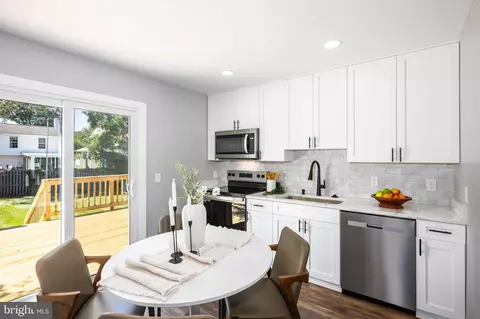 Kitchen - 7858 Tick Neck Rd, Pasadena, MD 21122 photo 1 of 3