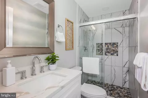 Bath - 7858 Tick Neck Rd, Pasadena, MD 21122 photo 2 of 2