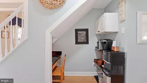 Entry Way - 2808 Klein Ct, Crofton, MD 21114 photo 4 of 7