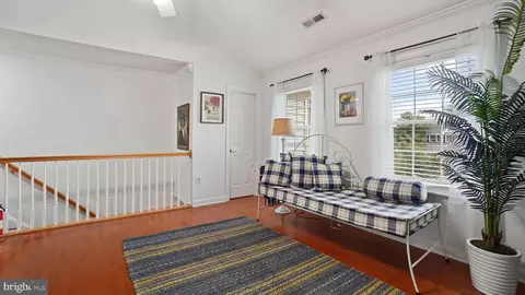 Entry Way - 2808 Klein Ct, Crofton, MD 21114 photo 5 of 7