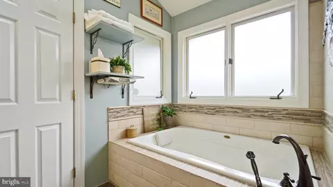 Bath - 2808 Klein Ct, Crofton, MD 21114 photo 3 of 4