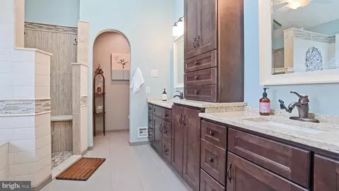 Bath - 2808 Klein Ct, Crofton, MD 21114 photo 2 of 4