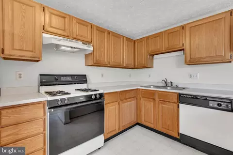 Kitchen - 2407 Warm Spring Way, Odenton, MD 21113 photo 2 of 3