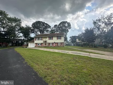 903 Jay Ct, Glen Burnie, MD 21061