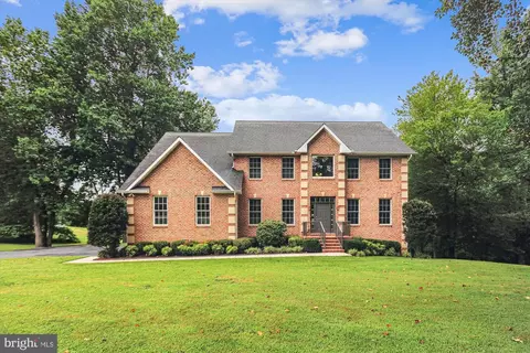 32 Grays Rd, Harwood, MD 20776