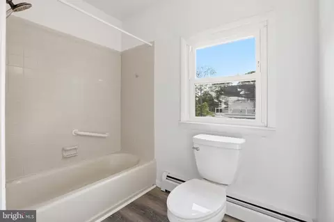 Bath - 1816 Keymar Rd, Edgewater, MD 21037 photo 1 of 2