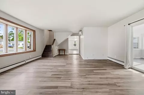 Living - 1816 Keymar Rd, Edgewater, MD 21037 photo 2 of 4