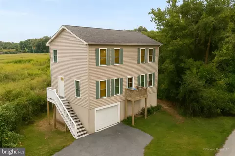 3762 Beach Drive Blvd, Edgewater, MD 21037