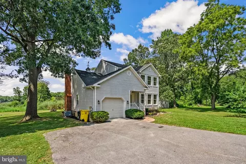 Exterior - 732 Mallard Dr, Deale, MD 20751 photo 5 of 8