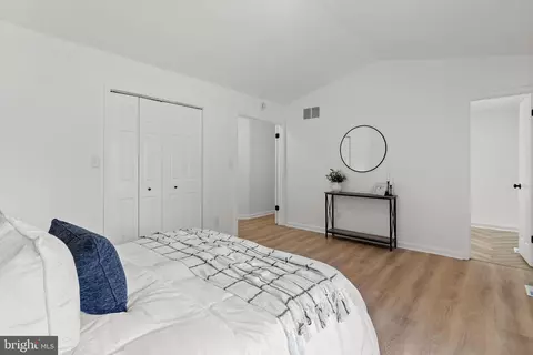 Bedroom - 732 Mallard Dr, Deale, MD 20751 photo 4 of 5