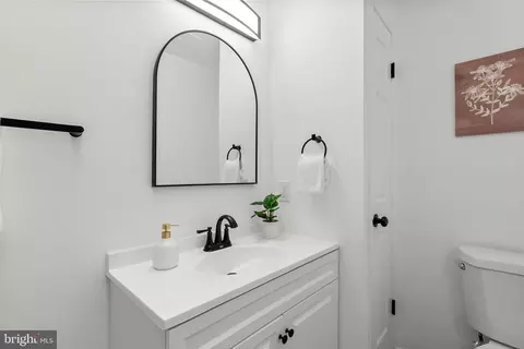 Bath - 732 Mallard Dr, Deale, MD 20751 photo 3 of 4
