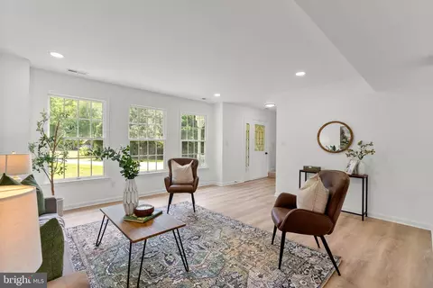 Living - 732 Mallard Dr, Deale, MD 20751 photo 3 of 6