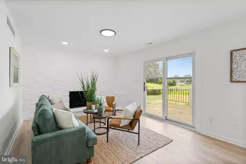 Living - 732 Mallard Dr, Deale, MD 20751 photo 2 of 6