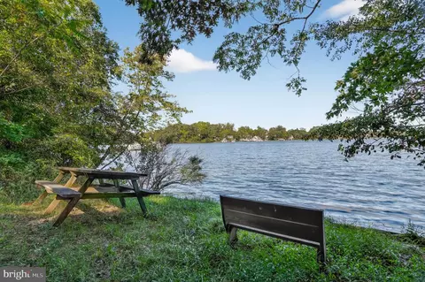 View/Area - 3030 Edgewater Dr, Edgewater, MD 21037 photo 1 of 1