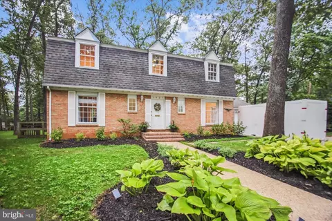 1627 Ardsley Pl, Crofton, MD 21114