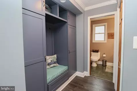 Entry Way - 427 Magnolia Dr, Edgewater, MD 21037 photo 1 of 6