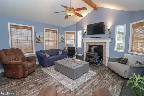 Other - 427 Magnolia Dr, Edgewater, MD 21037 photo 4 of 15