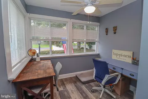 Exterior - 427 Magnolia Dr, Edgewater, MD 21037 photo 6 of 12